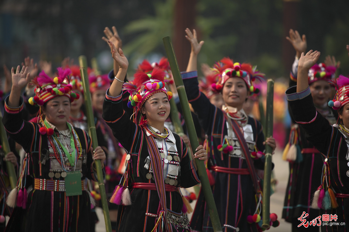 繪就民族共同繁榮新篇章